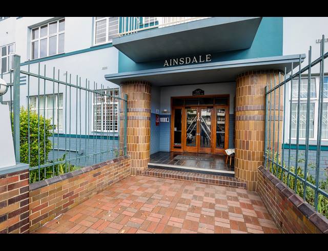 1.5 BEDROOM APARTMENT FOR SALE IN MORNINGSIDE